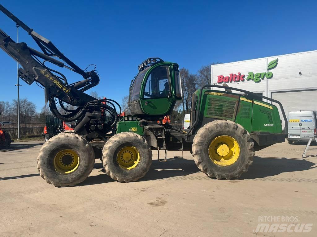 John Deere 1470 E Harvester