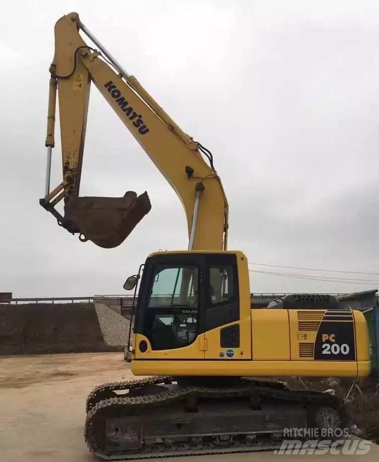 Komatsu PC 200-8 Raupenbagger