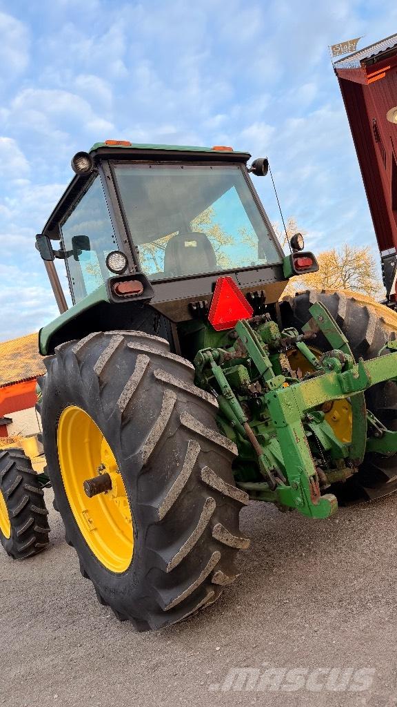 John Deere 4640 4WD Traktoren