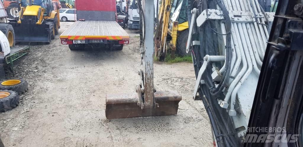Takeuchi TB180 Weitere Lade- und Grabgeräte