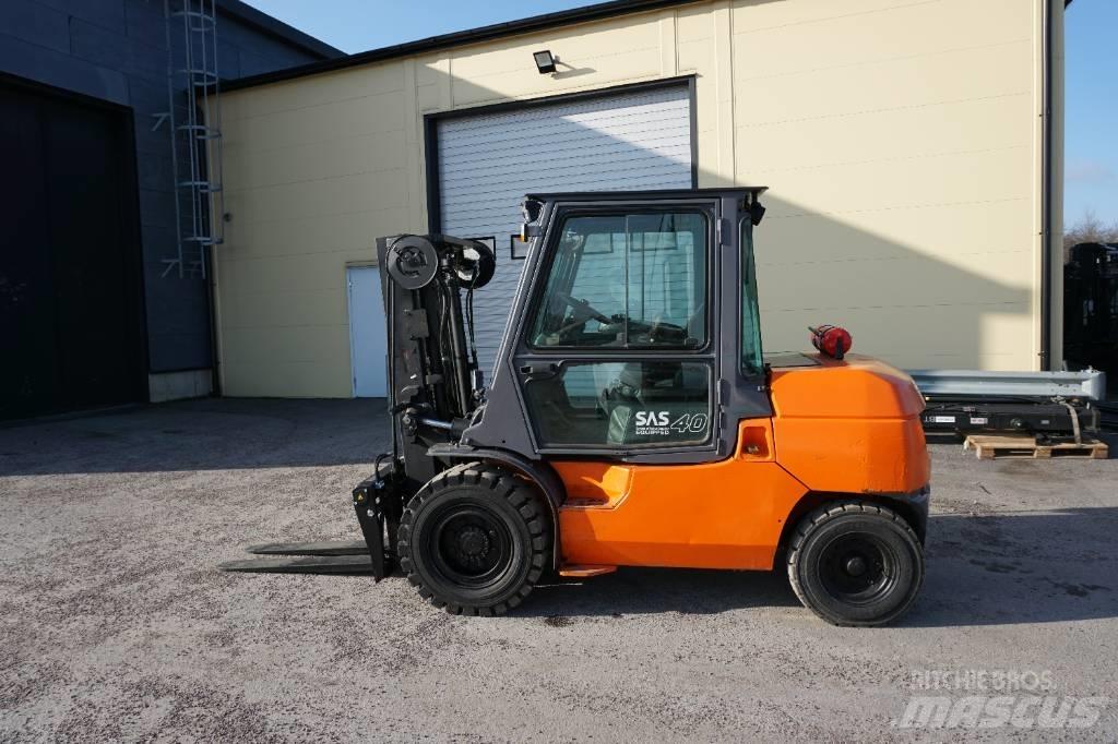 Toyota 42-7FD40 Dieselstapler