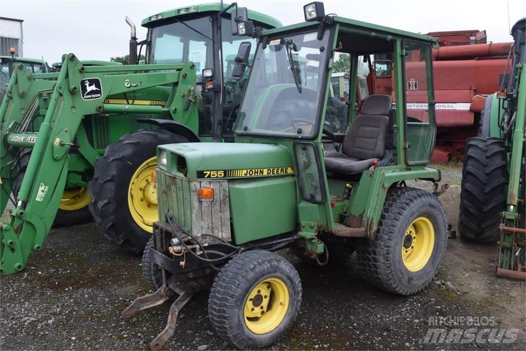 John Deere 755 Traktoren