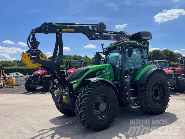 Valtra T235A Traktoren