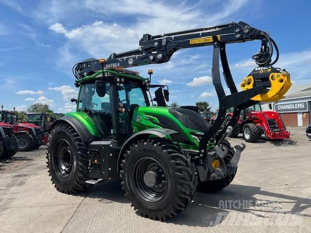 Valtra T235A Traktoren