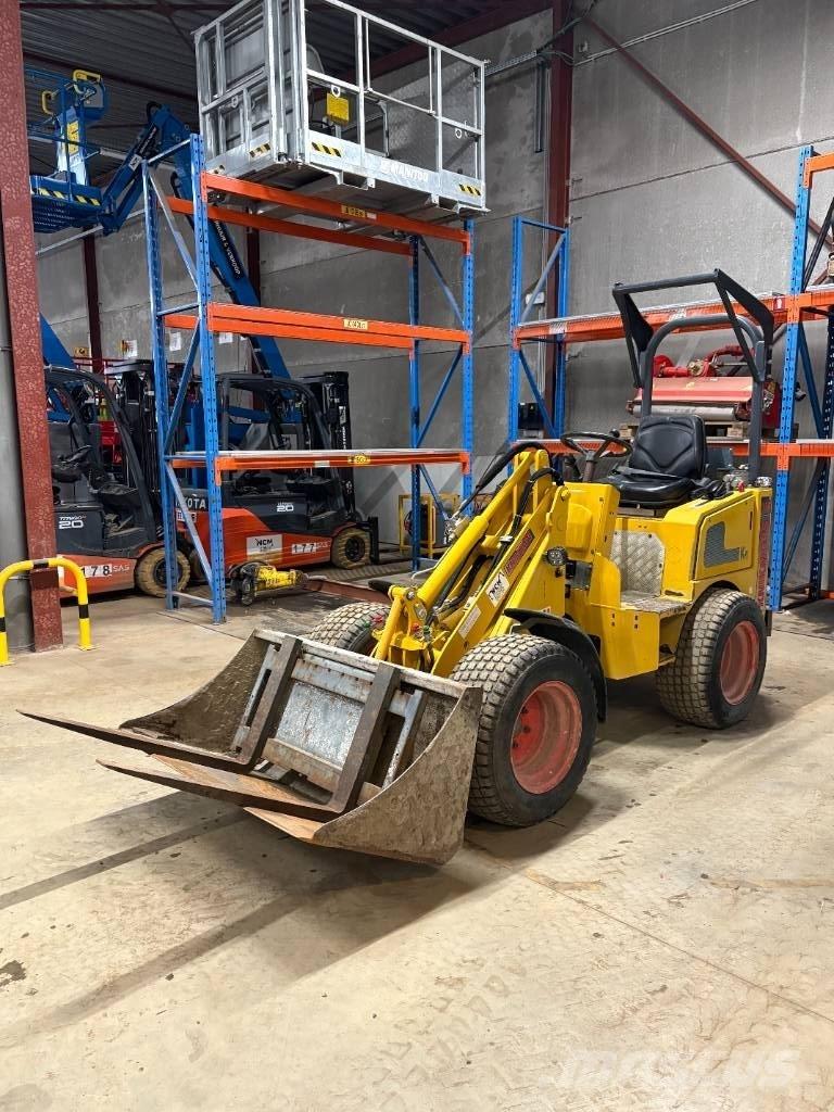 Knikmops KM 130 Radlader