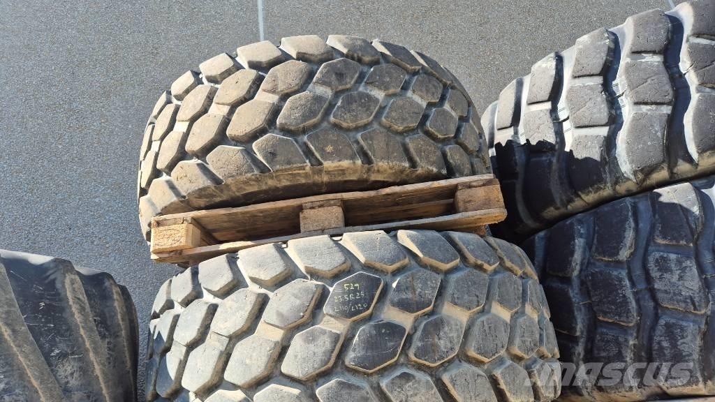 Bridgestone 23.5R25 Reifen