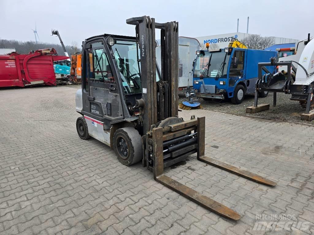 Nissan 30 YG1D2A30Q Dieselstapler