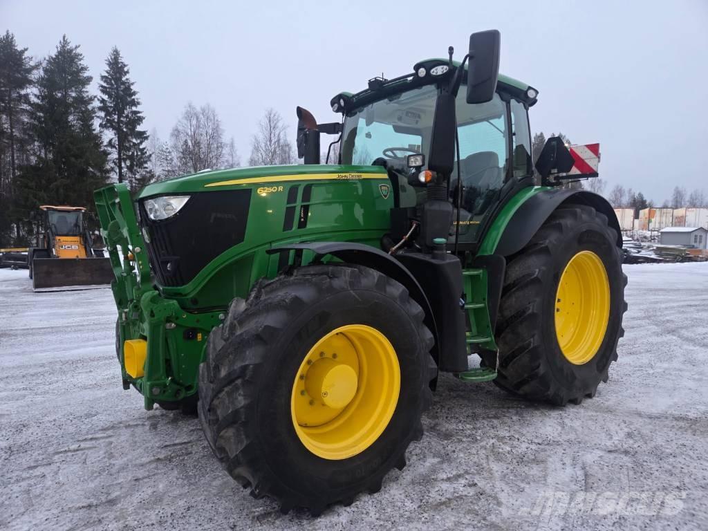 John Deere 6250 R Traktoren