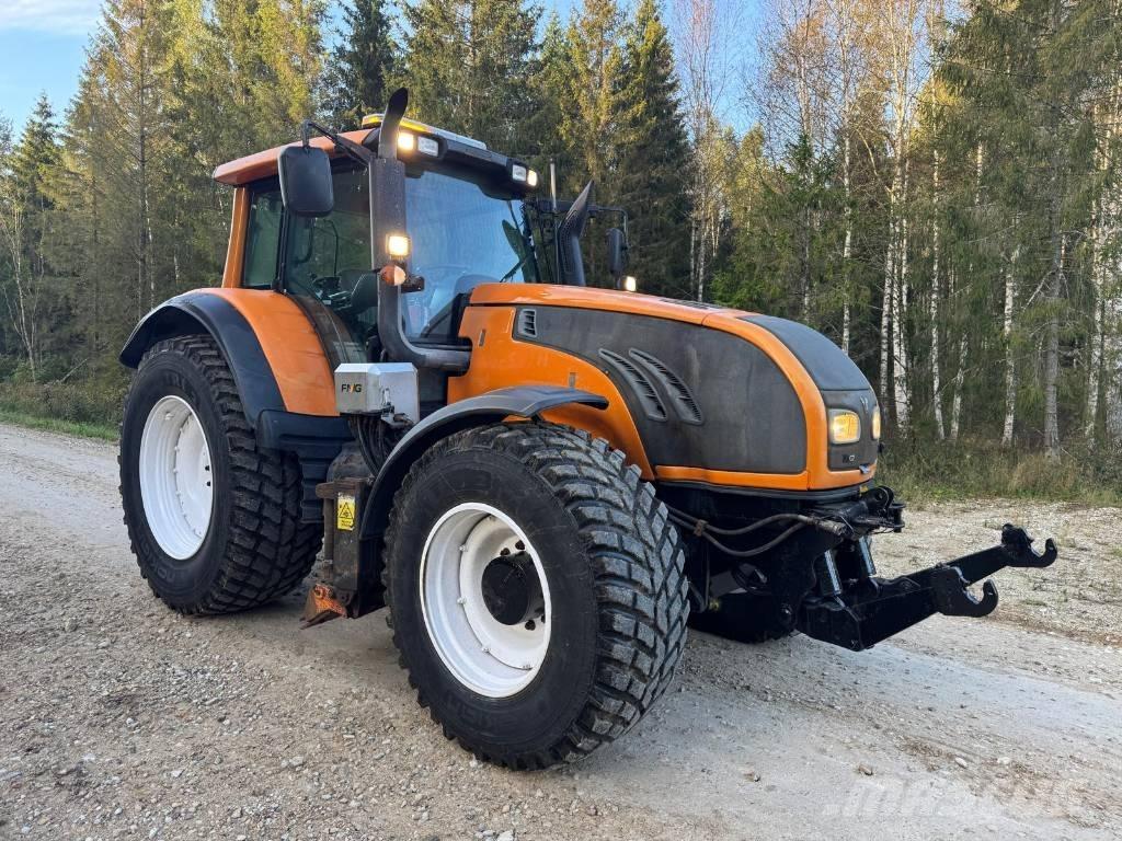Valtra T 202 Versu Traktoren