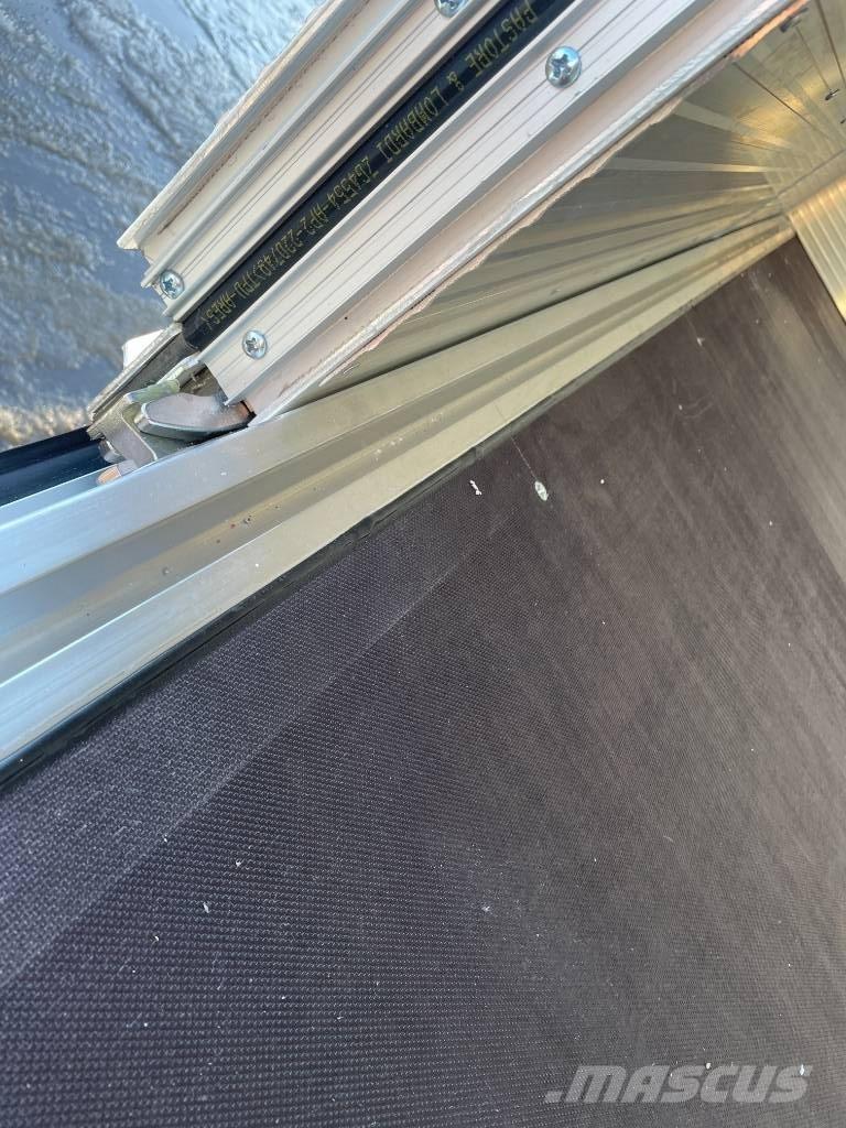 Volvo FM 330 Kofferaufbau