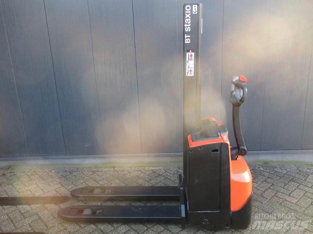 BT SWE 080L Deichselstapler