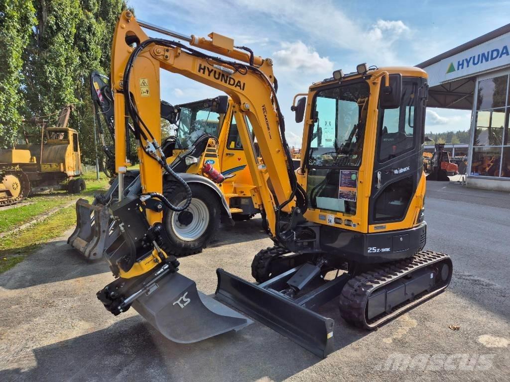 Hyundai R 25 Z-9AK Minibagger < 7t