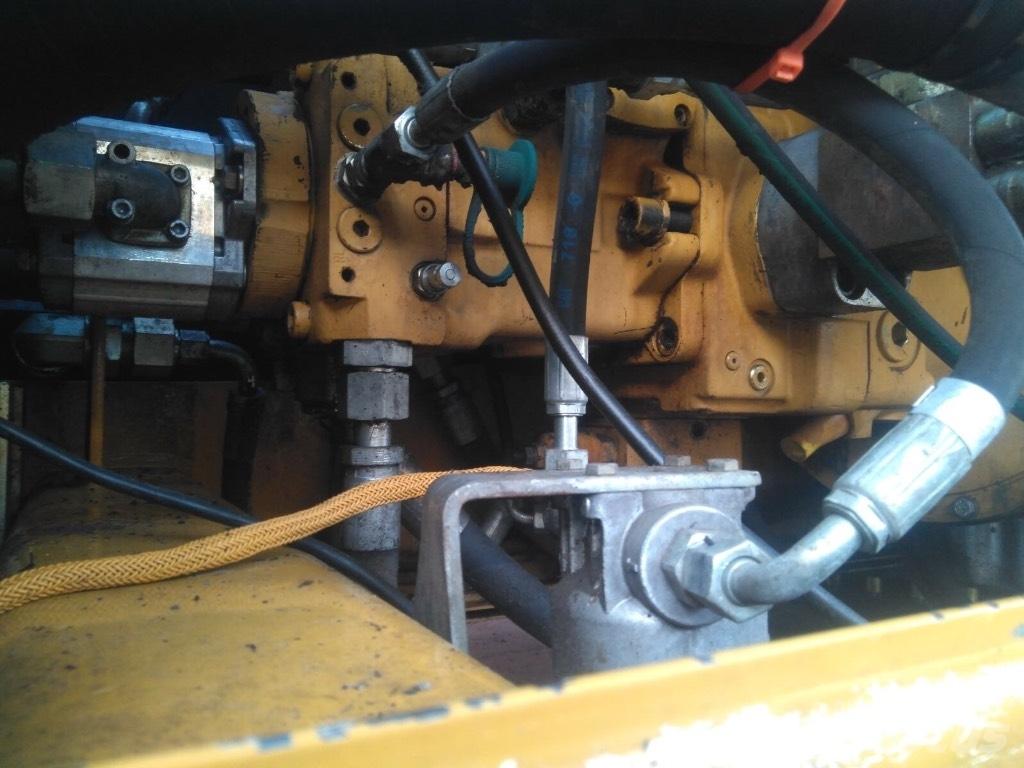 CAT M 322D MH Materialumschlag