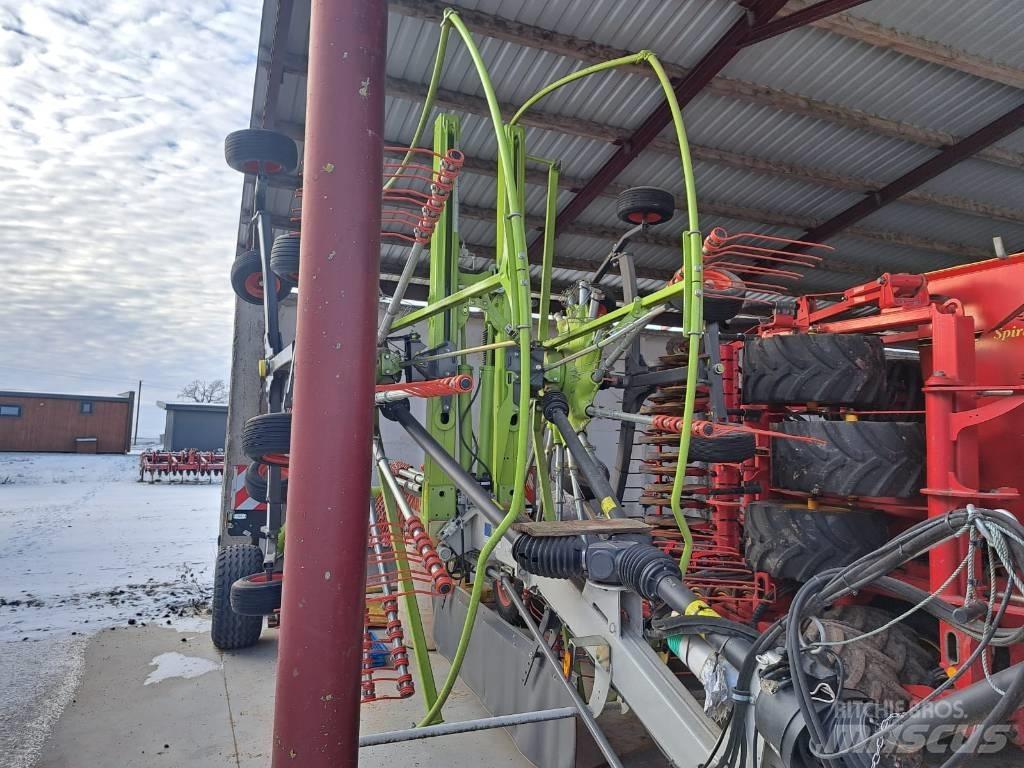 CLAAS Liner 2900 Kreiselheuer/-wender