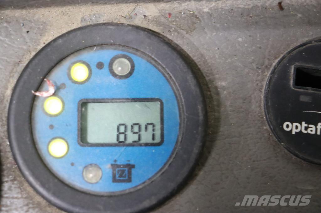 Nissan AJN160 Schubmaststapler