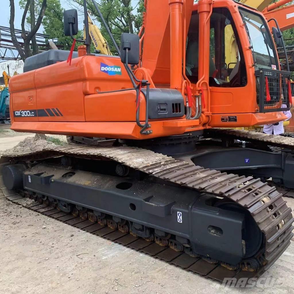 Doosan DX 30 0 Raupenbagger
