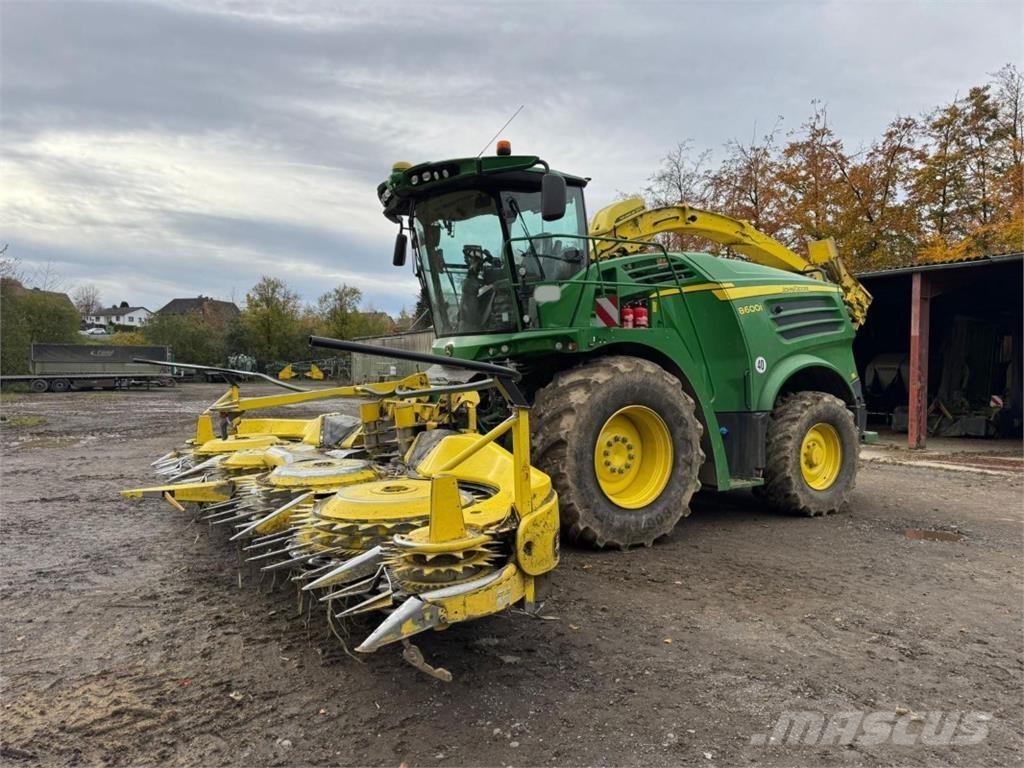 John Deere 8600i Feldhäcksler