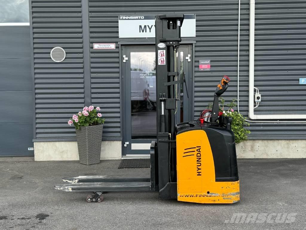 Hyundai 15ESR Selbstfahrstapler