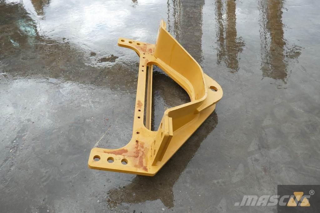 CAT 140M3 Drawbar Transport Sonstige