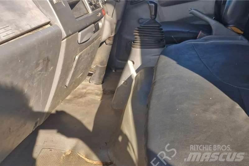 Isuzu NQR500 Andere Fahrzeuge