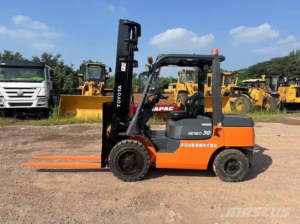 Toyota 30 forklift Dieselstapler