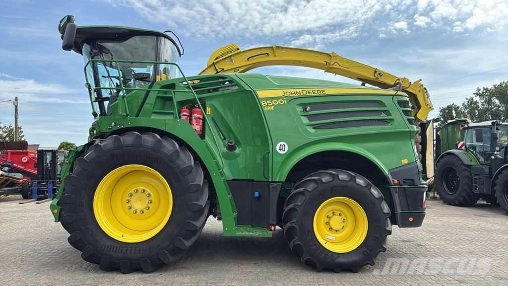 John Deere 8500 0 Harvester