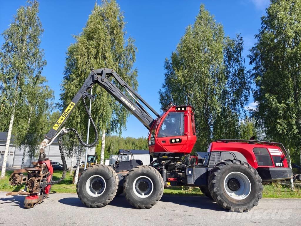 Komatsu 951 Harvester