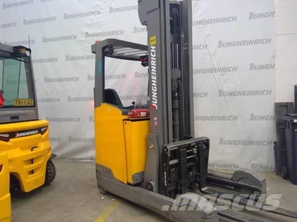 Jungheinrich ETV 325 Schubmaststapler