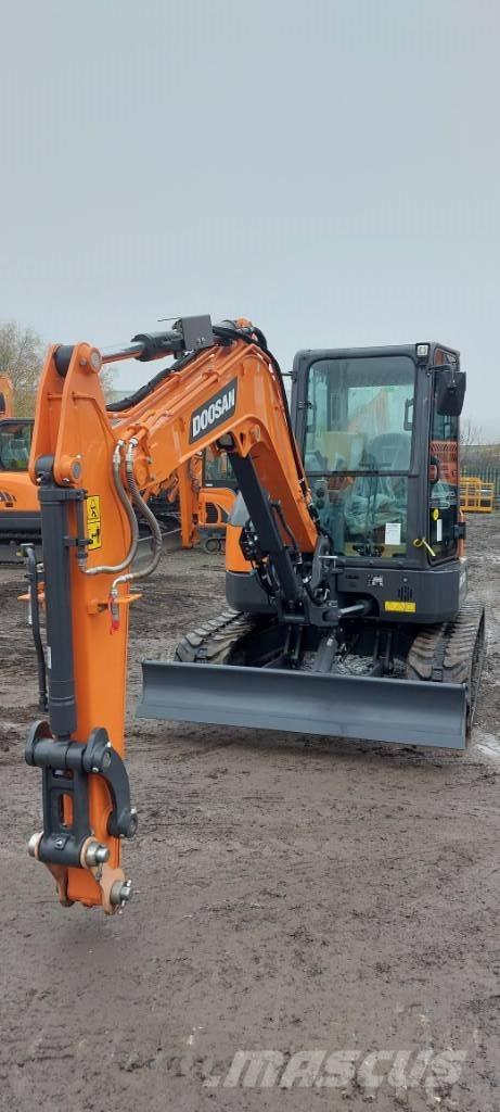 Develon DX 50 Z Raupenbagger