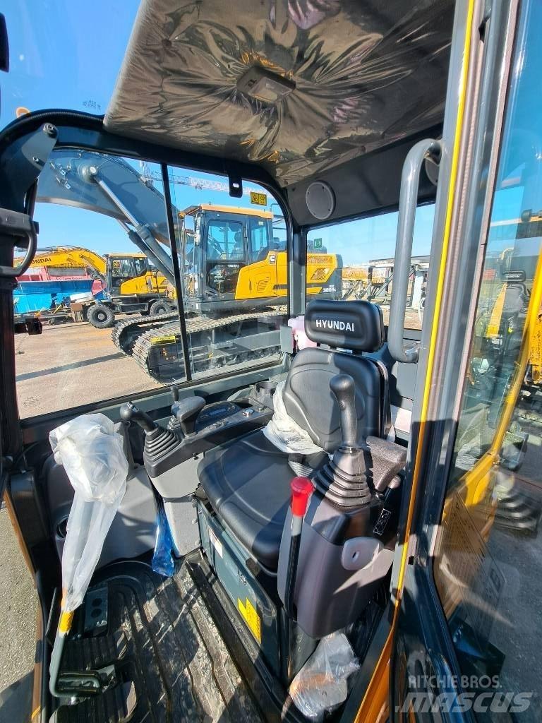 Hyundai R18-9AK Minibagger < 7t