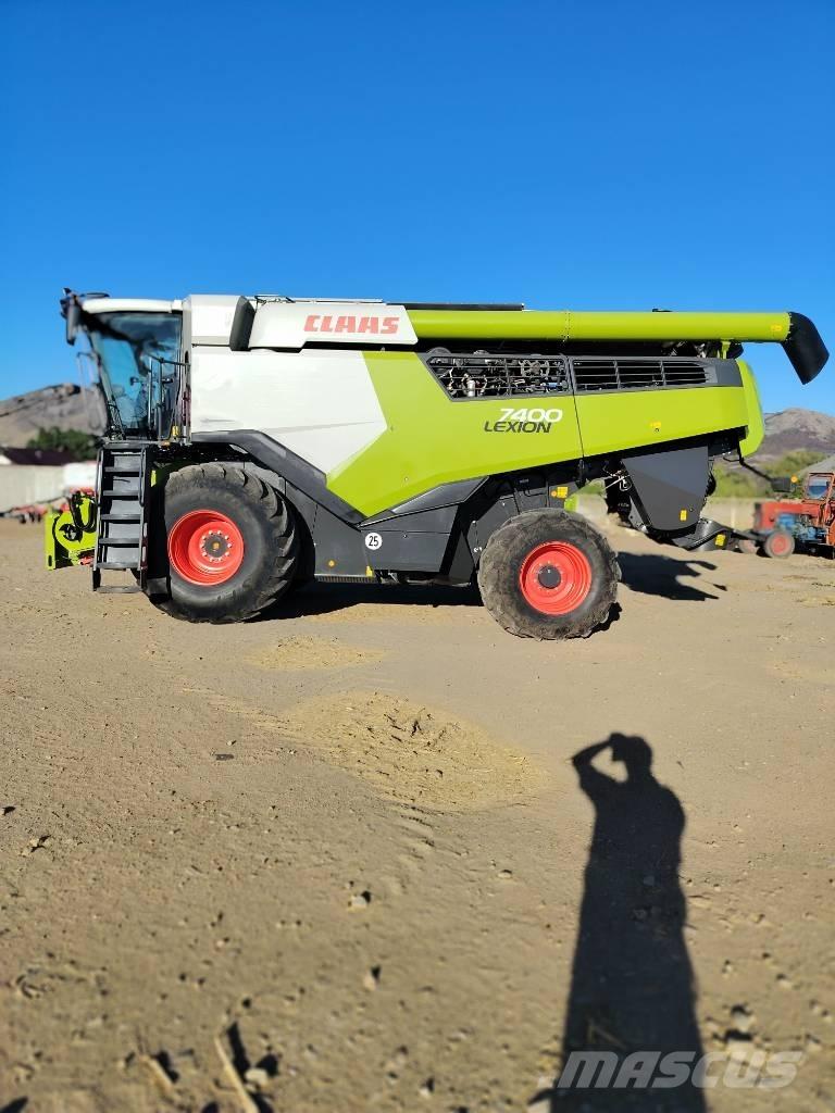 CLAAS Lexion 7400 Mähdrescher
