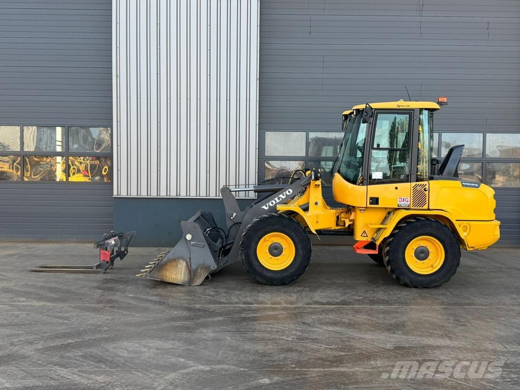 Volvo L30G Radlader