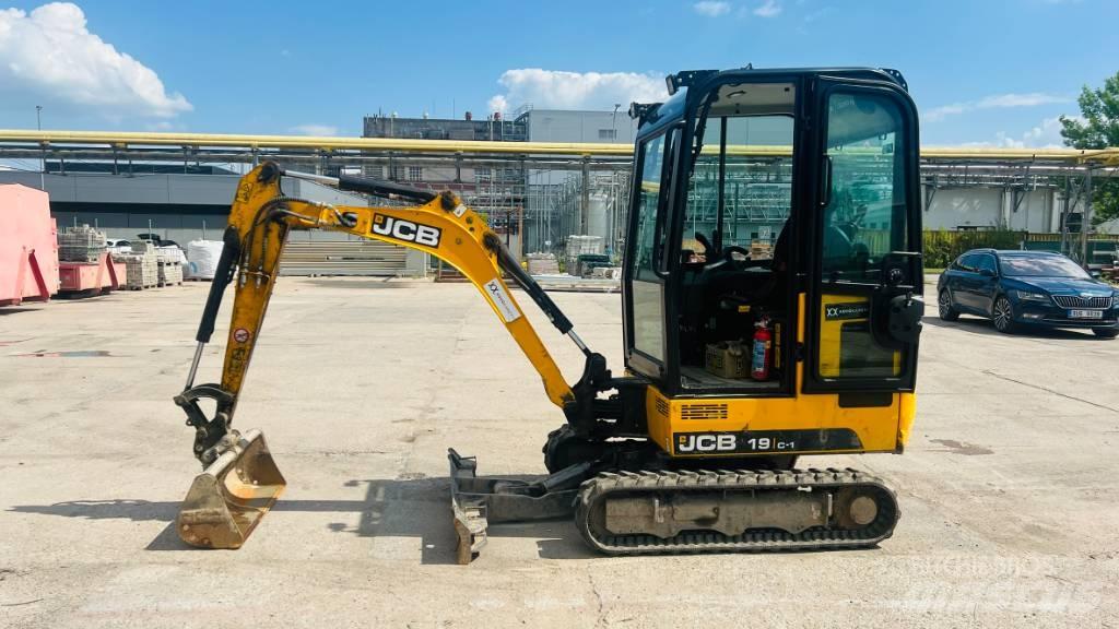 JCB 19 C Minibagger < 7t