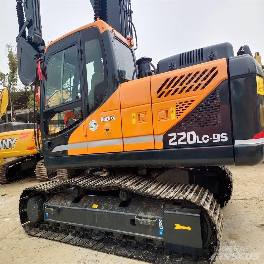Hyundai 220LC-9S Raupenbagger