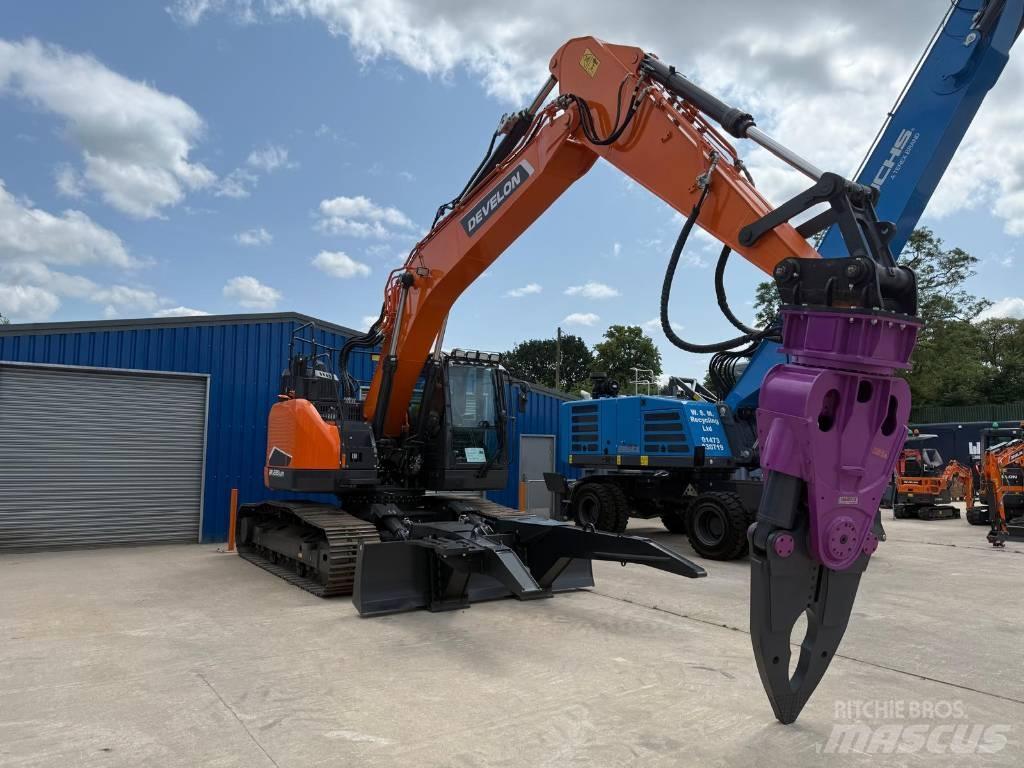 Develon DX 235 LCR-7 Raupenbagger