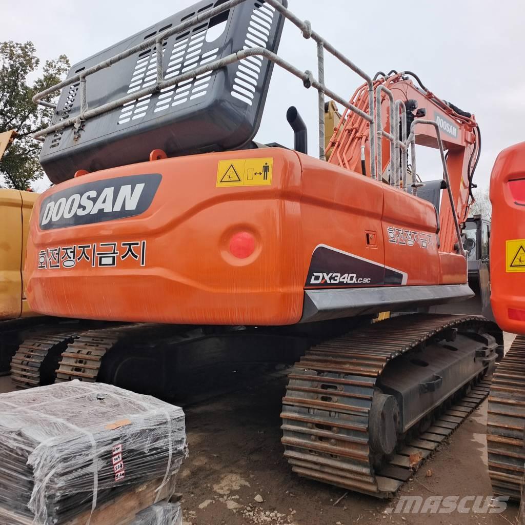 Doosan DX300LC-9C Raupenbagger