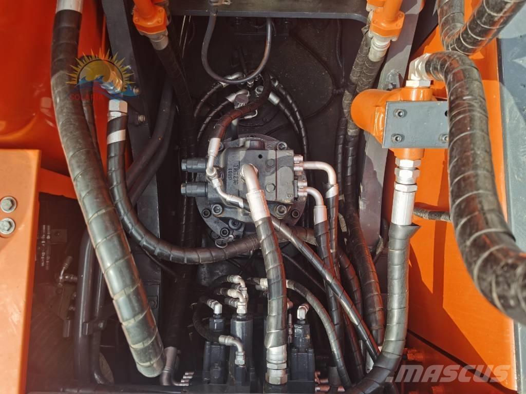 Doosan DX 300 LC Raupenbagger