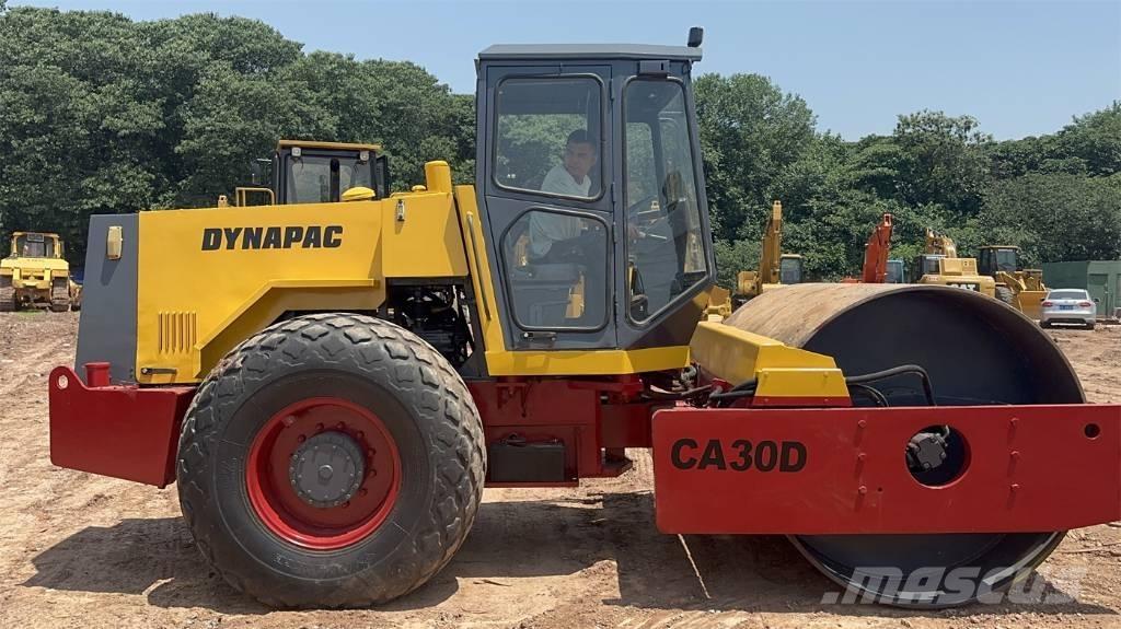 Dynapac CA 30 D Walzenzüge