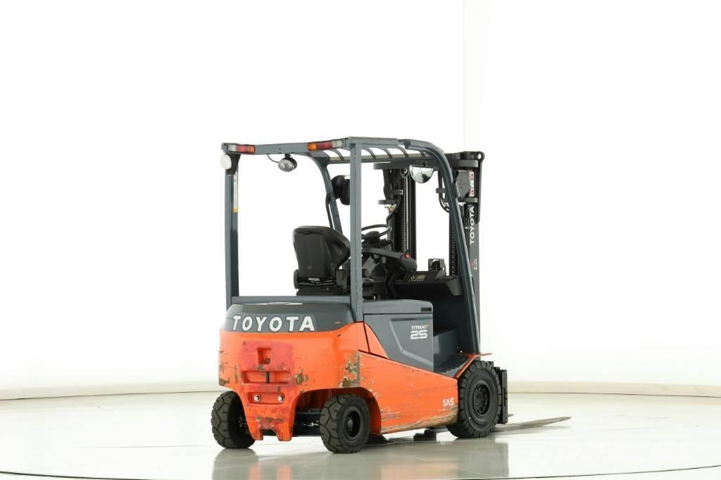 Toyota 8 FBMT 25 Elektrostapler