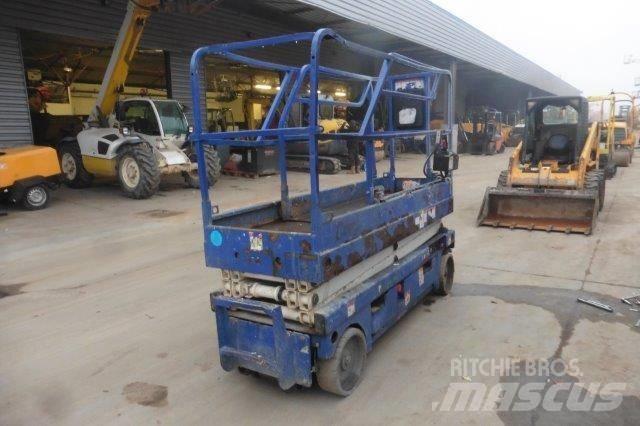 Haulotte Compact 8 Scheren-Arbeitsbühnen