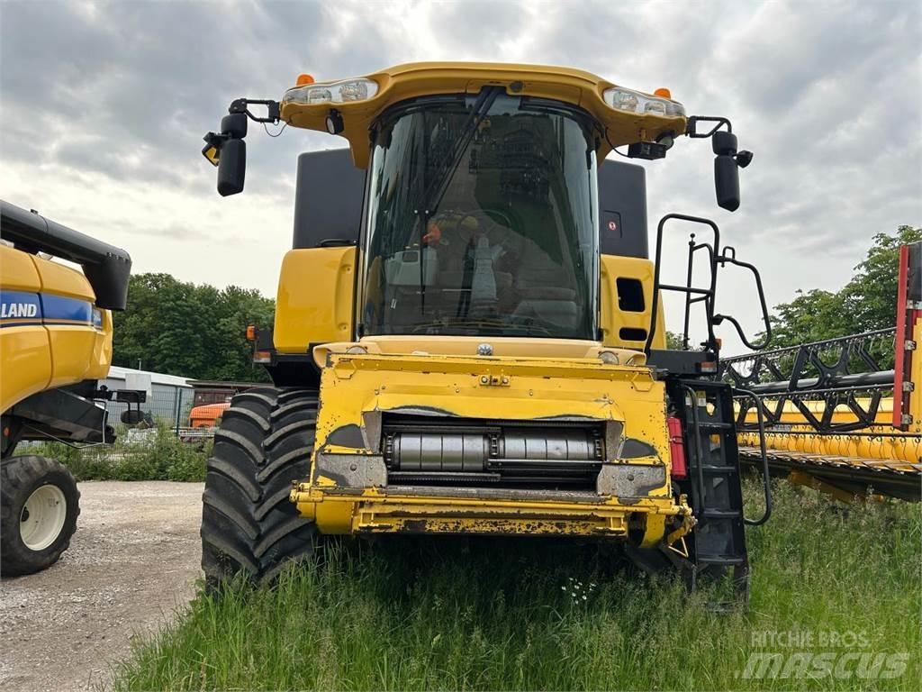 New Holland CR 980 Mähdrescher