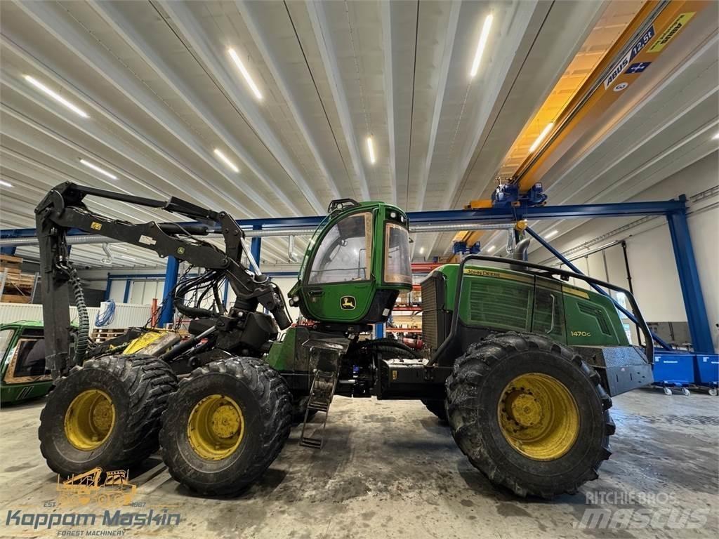John Deere 1470G Harvester
