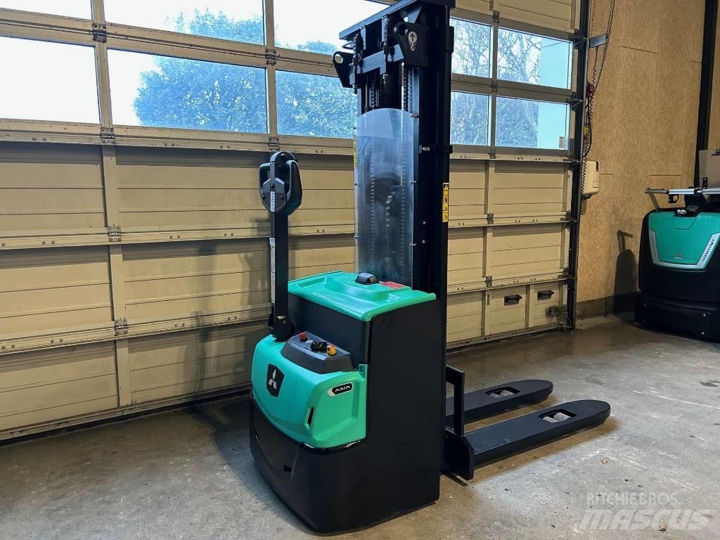 Mitsubishi SBP12N3 Selbstfahrstapler