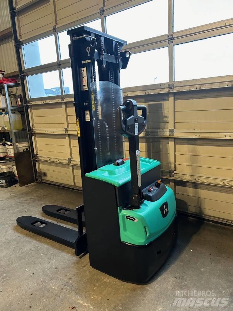 Mitsubishi SBP12N3 Selbstfahrstapler