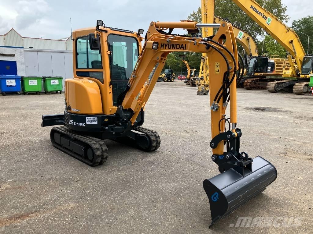 Hyundai R25Z-9AK Minibagger < 7t