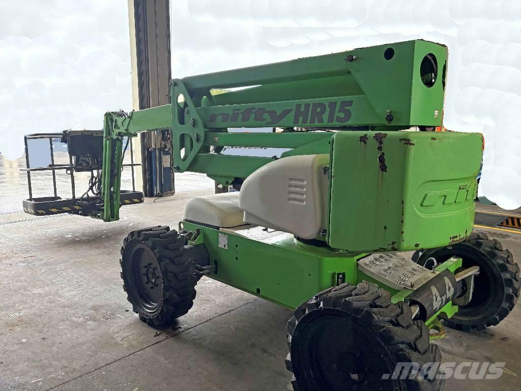 Nifty HR15 - 4x4 Gelenkteleskoparbeitsbühnen