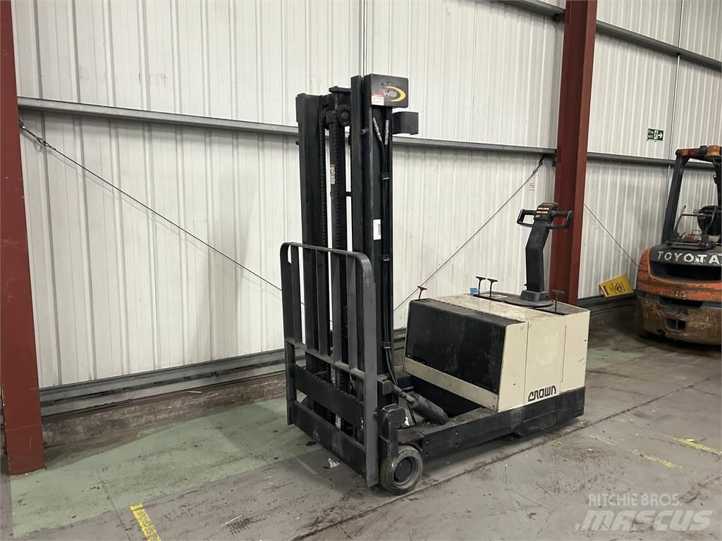 Crown 40WBTL Niedergabelstapler