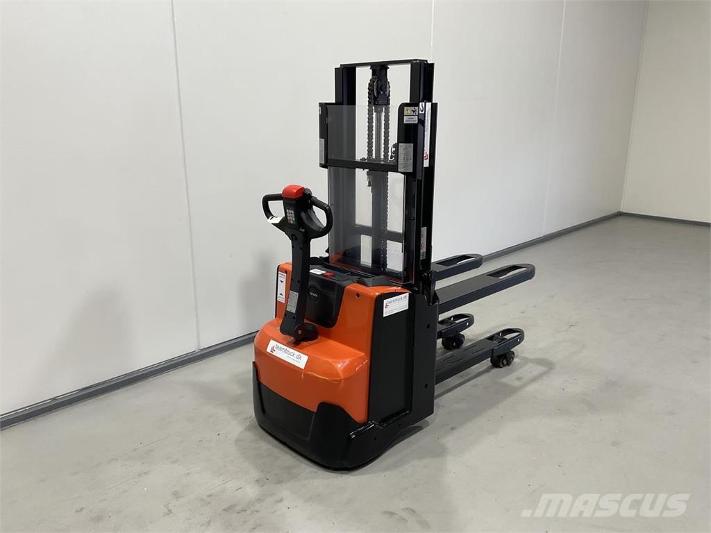 Toyota SWE200D Selbstfahrstapler