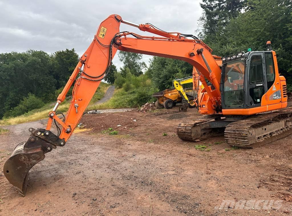 Doosan DX 140 LCR-3 Raupenbagger