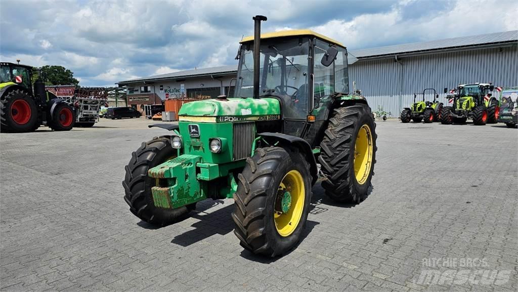 John Deere 2040A Traktoren
